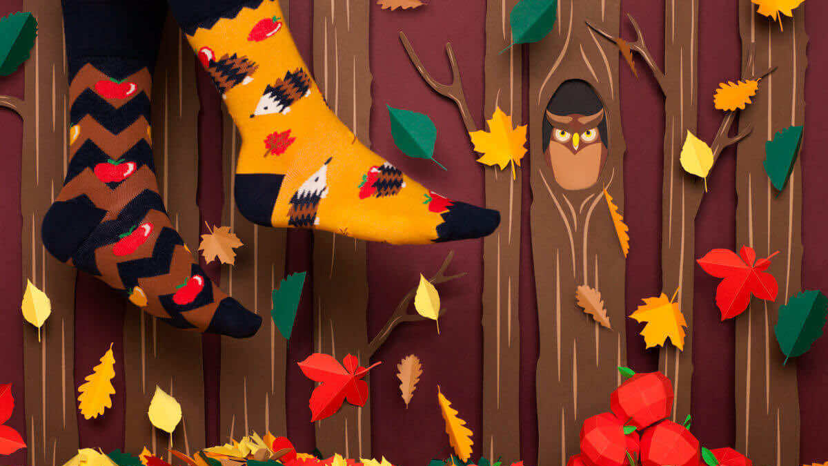 Asymetryczne skarpetki Many Mornigns - Apple Hedgehog - jeże